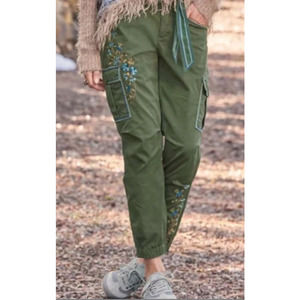 Sundance Willow olive green embroidered cargo joggers boho pants size 4